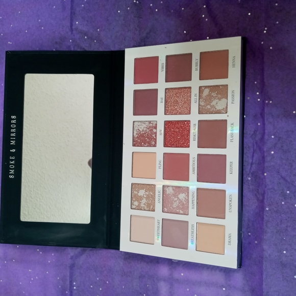 Eyeshadow palettie - Picture 3 of 3